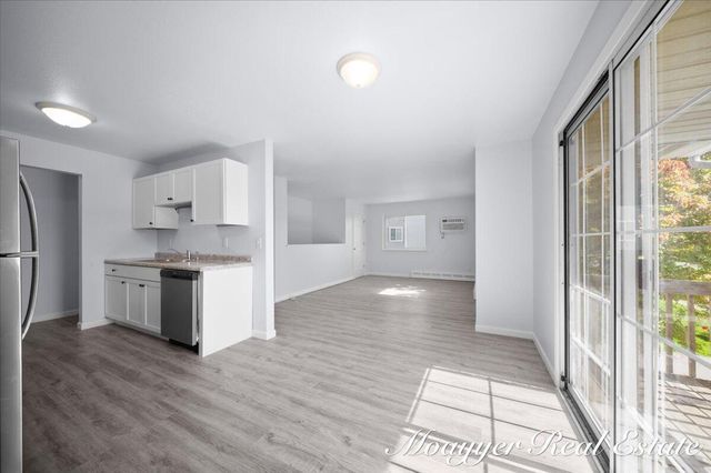 1051 Abbey Court, Holland, MI 49423