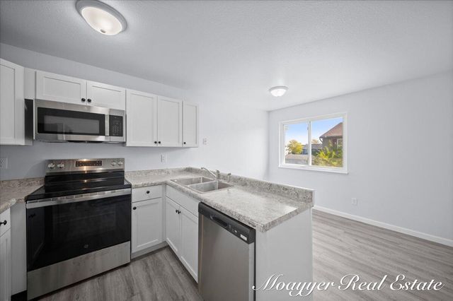 1051 Abbey Court, Holland, MI 49423