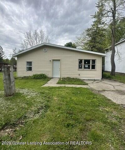 1020 R G Curtiss Avenue, Lansing, MI 48911