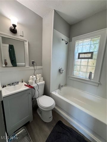 11222 Revere Avenue, Cleveland, OH 44105