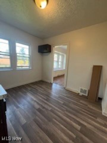 11222 Revere Avenue, Cleveland, OH 44105