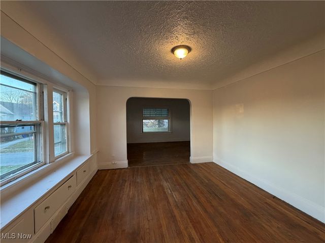 11222 Revere Avenue, Cleveland, OH 44105