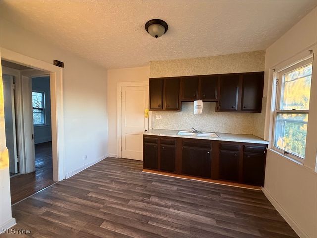 11222 Revere Avenue, Cleveland, OH 44105