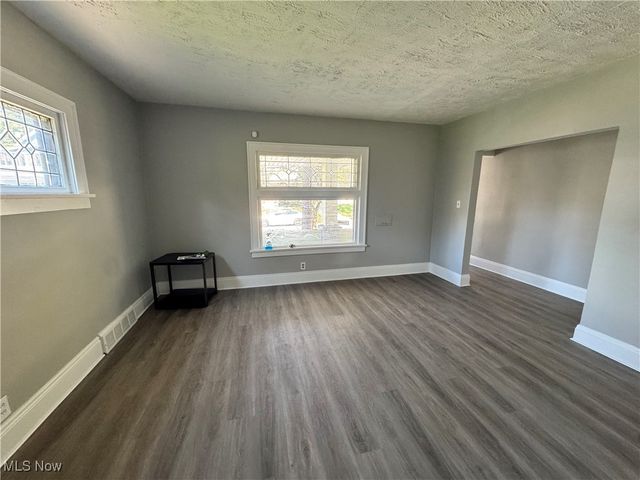 11222 Revere Avenue, Cleveland, OH 44105