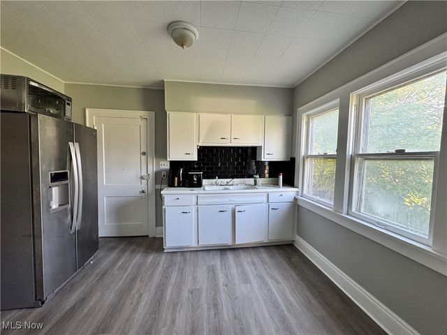 11222 Revere Avenue, Cleveland, OH 44105