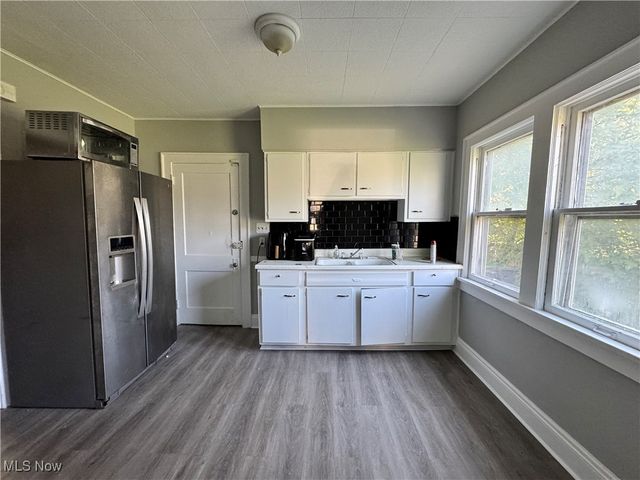 11222 Revere Avenue, Cleveland, OH 44105