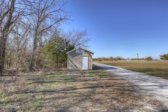 419 County Road 150, Diamond, MO 64840
