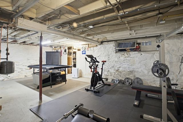 7 West St, Oxford, MA 01540