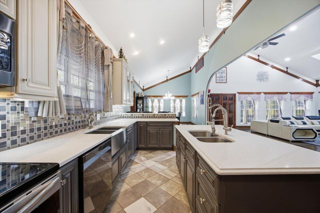 7082 Flagridge Drive, Ooltewah, TN 37363