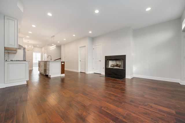 1919 N Drake Avenue B, Chicago, IL 60647