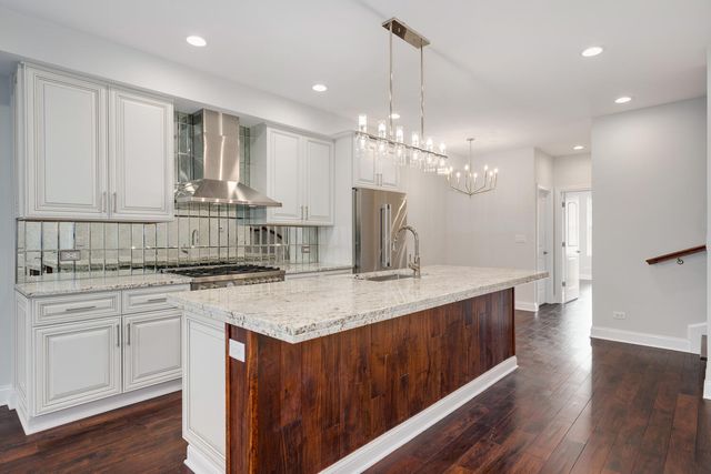1919 N Drake Avenue B, Chicago, IL 60647
