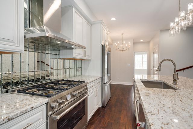 1919 N Drake Avenue B, Chicago, IL 60647