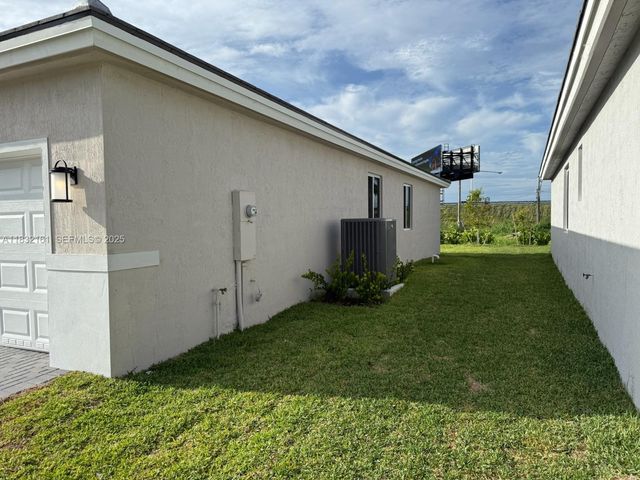 1828 NE 1st Street, Homestead, FL 33033