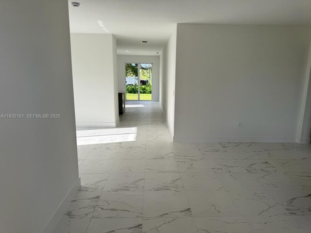 1828 NE 1st Street, Homestead, FL 33033