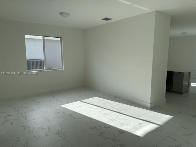 1828 NE 1st Street, Homestead, FL 33033