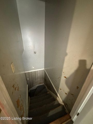 3445 Allison Way, Louisville, KY 40220