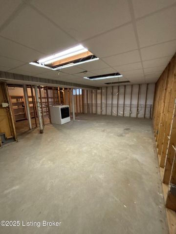 3445 Allison Way, Louisville, KY 40220