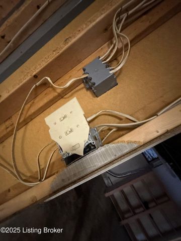 3445 Allison Way, Louisville, KY 40220