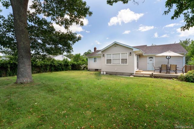 23 Staller Boulevard, Hampton Bays, NY 11946