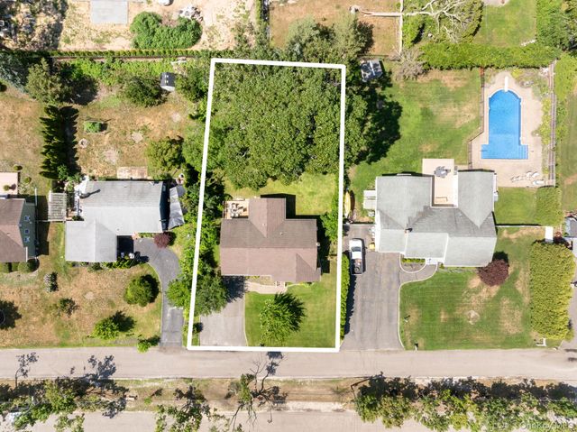 23 Staller Boulevard, Hampton Bays, NY 11946