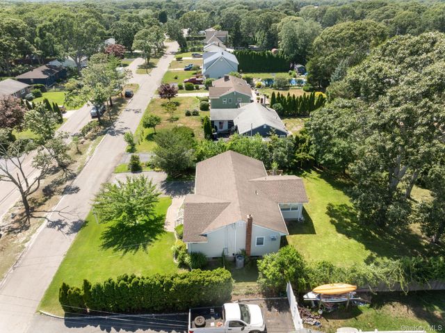 23 Staller Boulevard, Hampton Bays, NY 11946