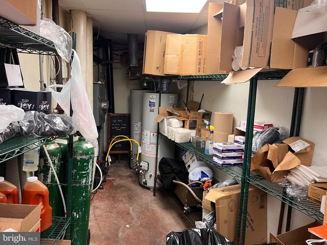 39 E OREGON AVE, Philadelphia, PA 19148