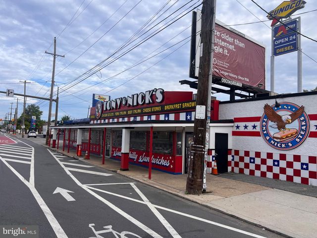 39 E OREGON AVE, Philadelphia, PA 19148