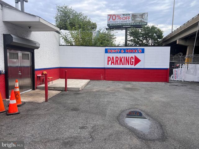 39 E OREGON AVE, Philadelphia, PA 19148