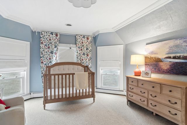 123 Raymond Avenue, Barrington, IL 60010