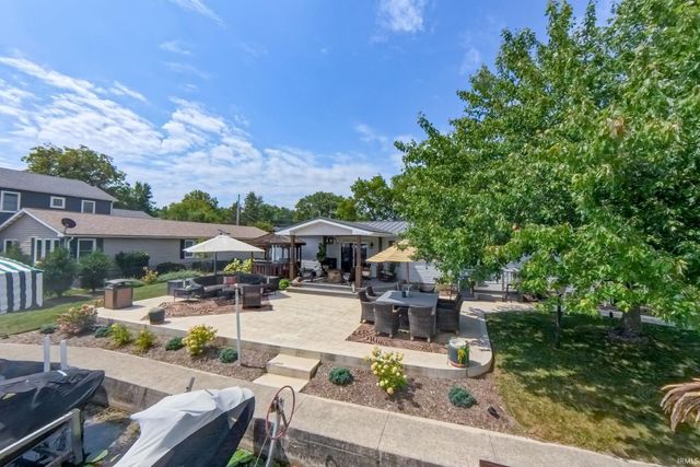 812 S lakeside Drive, Syracuse, IN 46567