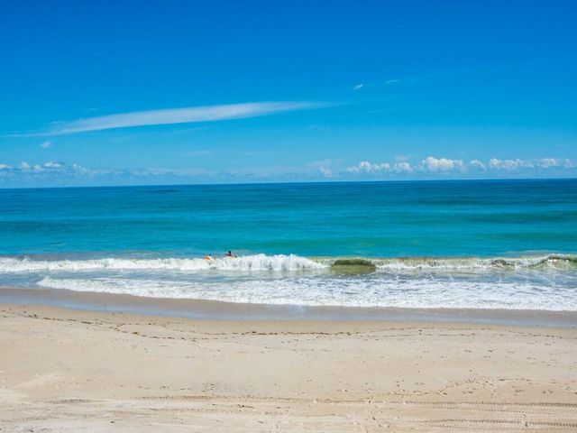 4049 Ocean Drive 402, Vero Beach, FL 32963