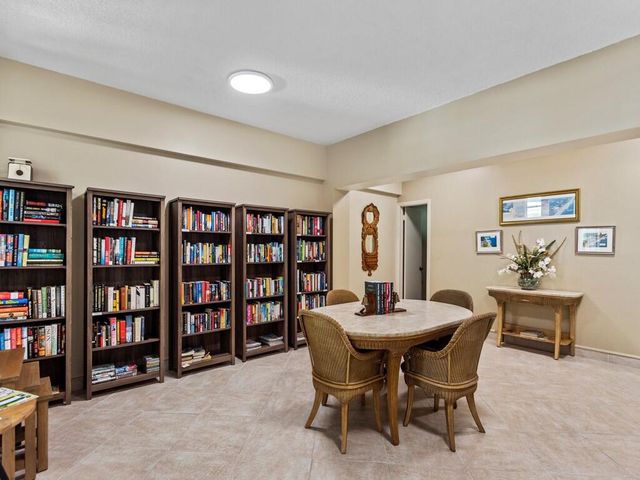 4049 Ocean Drive 402, Vero Beach, FL 32963