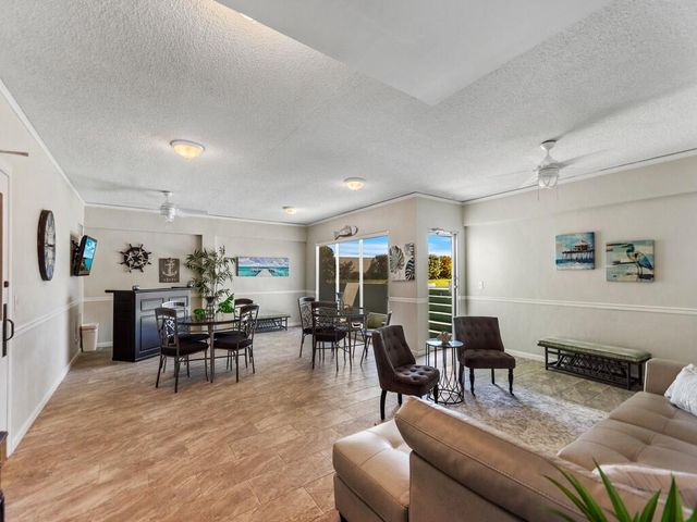 4049 Ocean Drive 402, Vero Beach, FL 32963