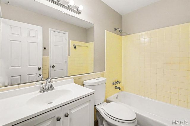 1550 Hollywood Lane, Florissant, MO 63033