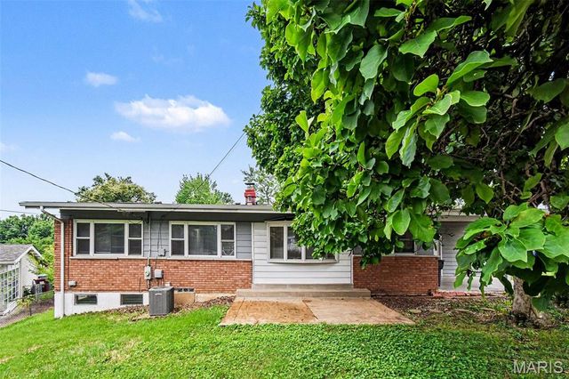 1550 Hollywood Lane, Florissant, MO 63033