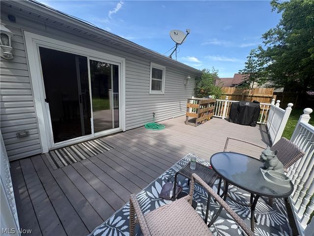 110 Habant Drive, Amherst, OH 44001