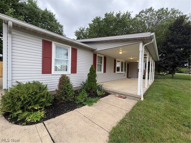 110 Habant Drive, Amherst, OH 44001