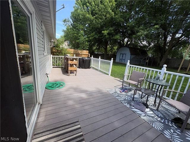 110 Habant Drive, Amherst, OH 44001