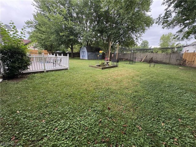110 Habant Drive, Amherst, OH 44001