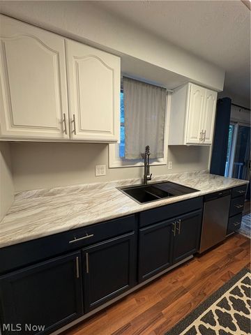 110 Habant Drive, Amherst, OH 44001