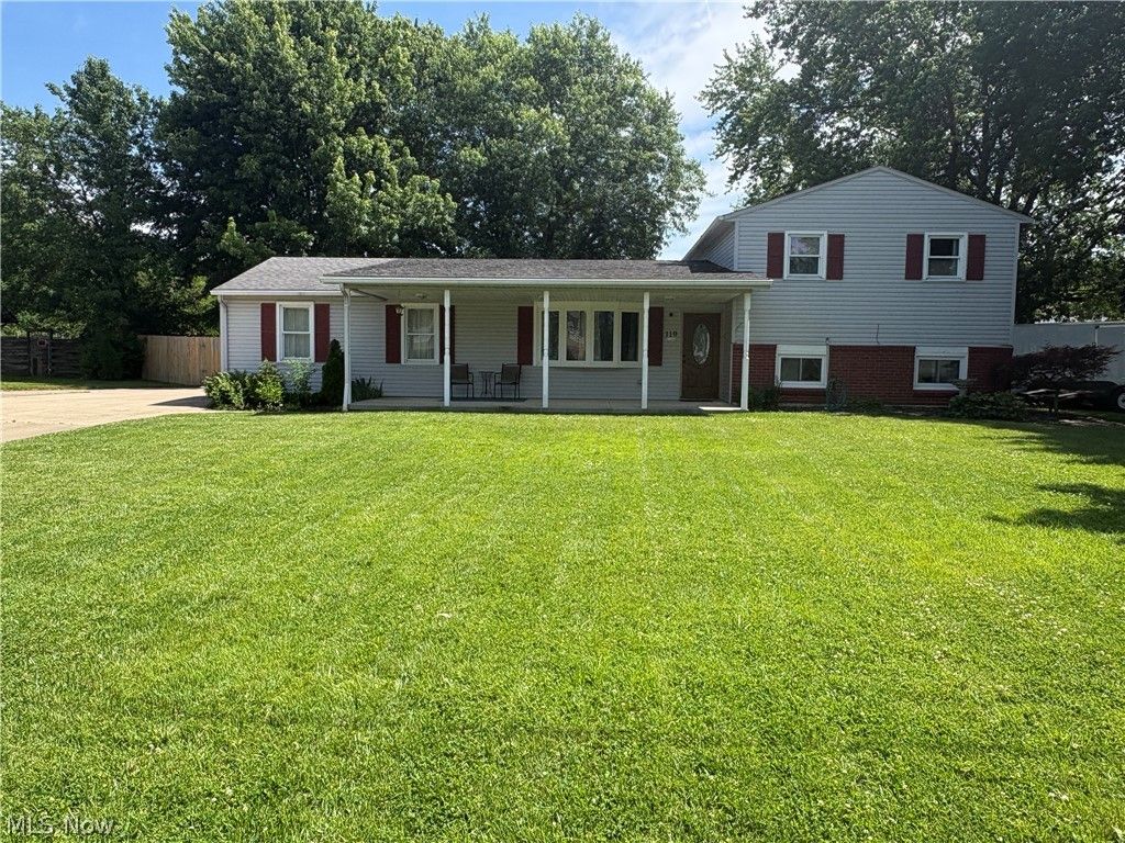 110 Habant Drive, Amherst, OH 44001