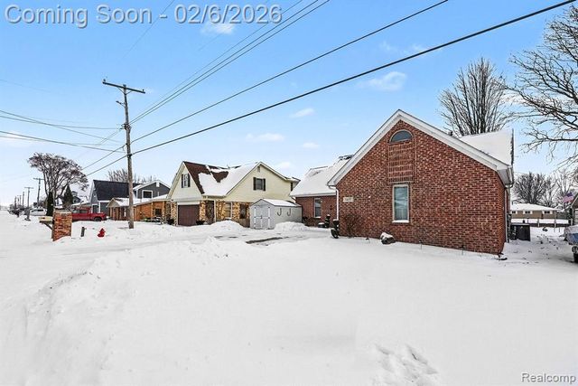 7277 Cardinal Street, Algonac, MI 48001