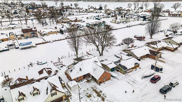 7277 Cardinal Street, Algonac, MI 48001