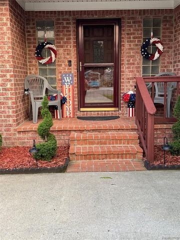 7277 Cardinal Street, Algonac, MI 48001