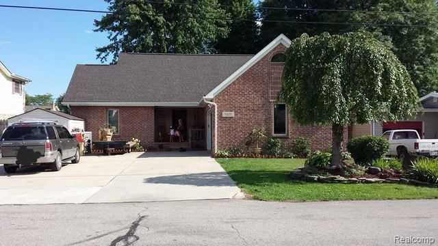 7277 Cardinal Street, Algonac, MI 48001