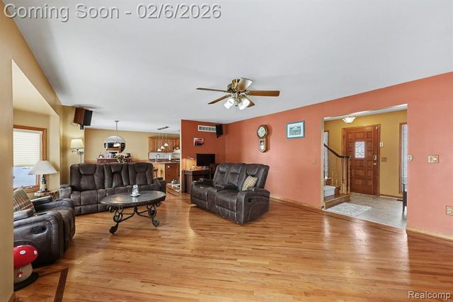 7277 Cardinal Street, Algonac, MI 48001