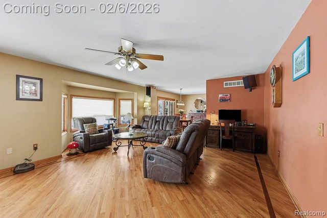 7277 Cardinal Street, Algonac, MI 48001