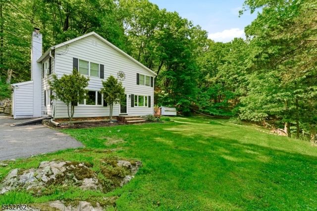 84 Scudders Rd, Sparta Twp., NJ 07871