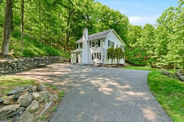 84 Scudders Rd, Sparta Twp., NJ 07871