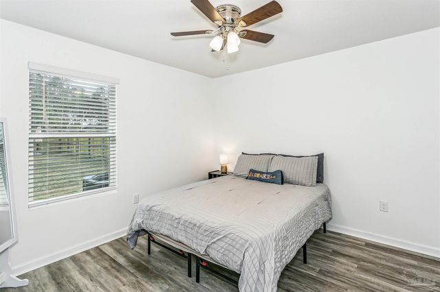 2536 Sutton Place Dr, Cantonment, FL 32533